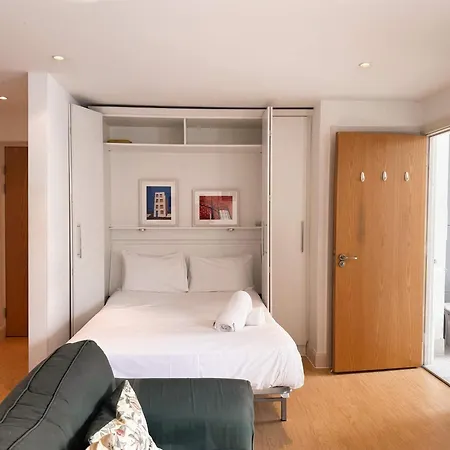 Apartamento Cozy Opposite To Wills Memorial Building *